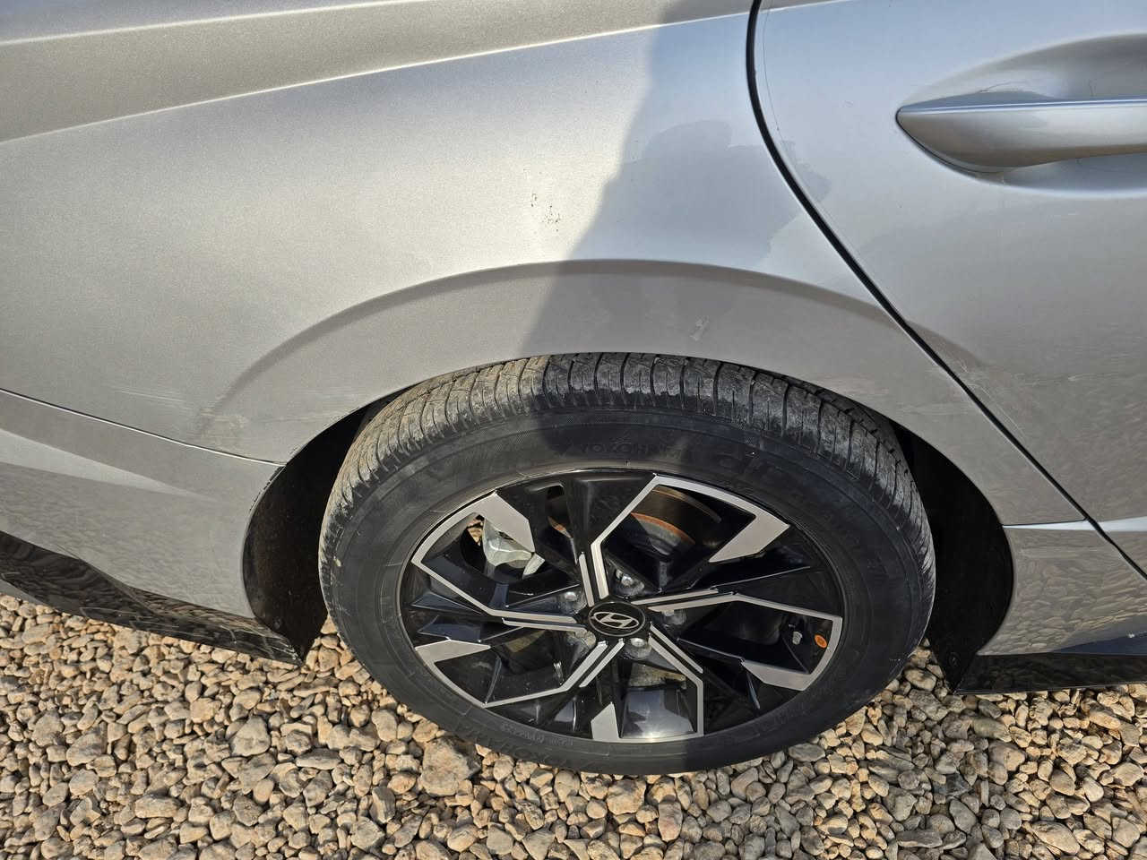 السلام عليكم هونداي سوناتا موديل 2024 الكصه الجديده محرك 2500/CC الحادث باب باب وجاملغ جهة السايق  وبارد بدور الجاملغ والباب الخلفي اليمين مثل ماموضح بالسونار ..ايرباك استيرن .. كراسي جلد .. شفتات استيرن.. رادار امامي وجانبي ..كامره خلفيه ...شاشه ايباد.. حاليا ماشيه 25000 قابله للزياده  للاتصال عالارقام ..***********//*********** ..او عالخاص السياره مرقمه باسمي (بابل)
