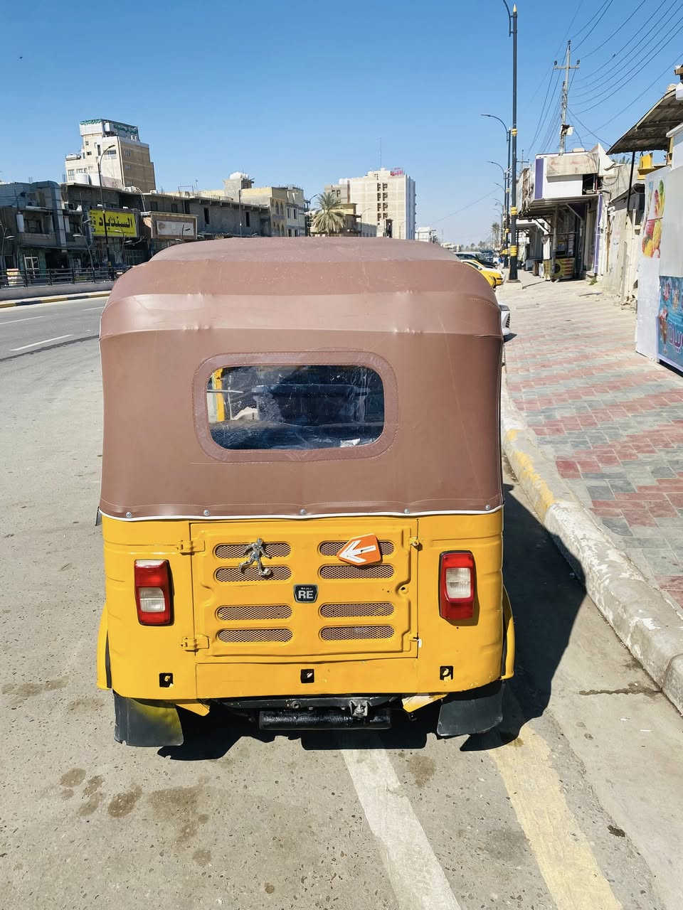 السلام عليكم تكتك للبيع مديل 19 مصبوغه عام مرقم السعر 5 ونص وبيه مجال مكاني كربلاء للاستفسار ***********
