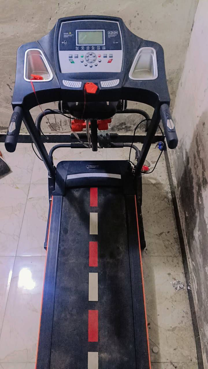 سلام عليكم جهاز جري للبيع استعماله قليل سعر 400 او بيي مجال  استفسار ***********
