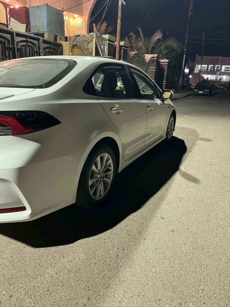 كورلا هايبرد خليجي ( شكل الخليجي) 

الموديل :2023

الرقم : بغداد نكليزي 

السياره : مكفوله كفاله عامه 

المواصفات : 

* محرك : 1800 هايبرد

* بصمه + بصمه ابواب 

* فتحة سقف

* تبريد قطعتين 

* ردارات 

* شاشة + كاميره + كاربلي 

* 3 انظمه قياده

* اوتوهولد

* سايد بريك بصمه 

* فول تحكم ستيرن

سبايدر خلفي

 

السعر 143

باقي التفاصيل الاتصال ؏ الرقم او واتساب 
***********
 0750 934 4054

