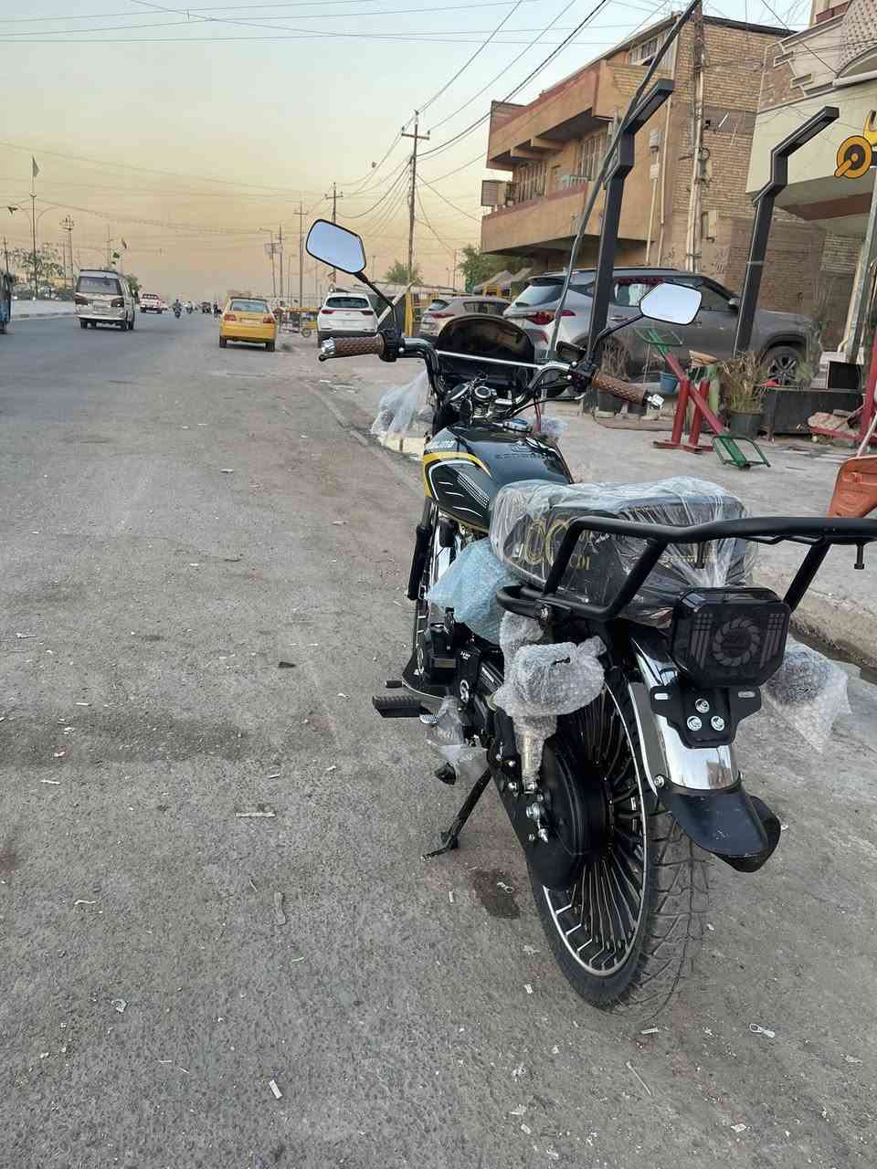 سلام عليكم سيفان للبيع موديل 2026 زيرو ما ماشيه مشتريه وريد ابيع السعر مليون وميه بيها مجال كلش قليل 
***********تواصل
