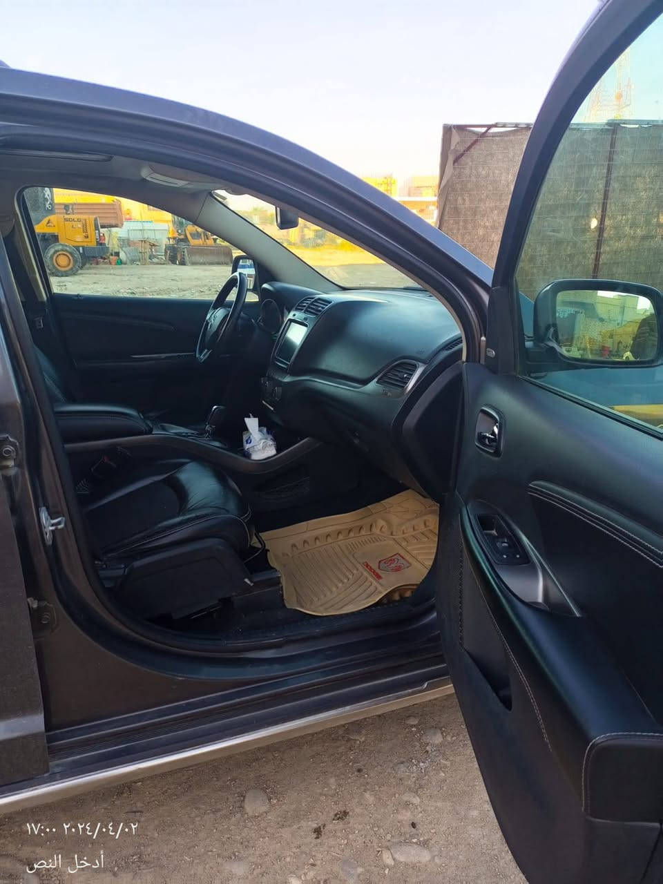 دوج جورني 2015
6 سلندر 
رقم ذي قار تحويل ثاني يوم 
.
فول مواصفات ١/١
- فتحة سقف 
ـ بصمة ابواب+ تشغيل 
- كشنات جلد+ تدفئة مقاعد 
- شاشة كبيرة+كامرة دوارة 
- سستم صوت 
- حساسات خلفية 
- تبريد ٣ قطع 
مكاني ناصرية مركز 
‏‪‪0788 961 1651‬‬‏
