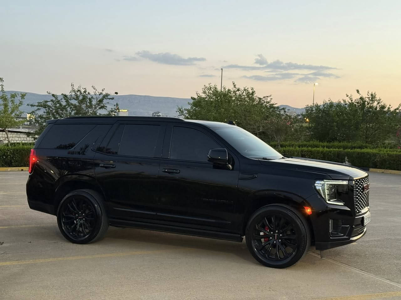 ﷽
‏‎ماشاءالله تبارك الرحمن 
للبيع جيمسي 2022 
Yukon Denali 
انضف دنلي ب هذا موديل
ماشيه فقط ٧٧ الف كيلو حقيقي 
كير ، محرك كهربائي كل بشرط 
سياره مكفول كفاله عامه 
محرك ٦٢٠٠ ، كير ١٠ نمر 
‎فول موصفات 
مواصفات كادلاك 
‎داتا شو كبير ، رادار جانبي خلفي امامي ، رادار ،مانع تصادم  امامي ، رادار مانع تصادم خلفي ، خمس كامرات ، خمس بصمات
‎كشنات تبريد تدفأه خزن وكهرباء ، كشن رجاج تحذير ، كشن خلفي منفصل ، كشنات الخلفيه كهرباء ، لون الكشنات ابيض مميز جدا ، جنطه كهرباء
‎شاشات خلفيي 🖥️ ، ستيرن كهرباء ، بانوراما ، كيجات شاشة الكتروني . دوسات كهرباء ، فور ويل ، اربع انضمه قياده ، جكات
‎ جمسي دنالي اعلي فئه ب جمسي
‎ثلاجه ، شاحن ويار ليس
مكان / سليماني 📍 
رقم تليفون 📞 ***********

