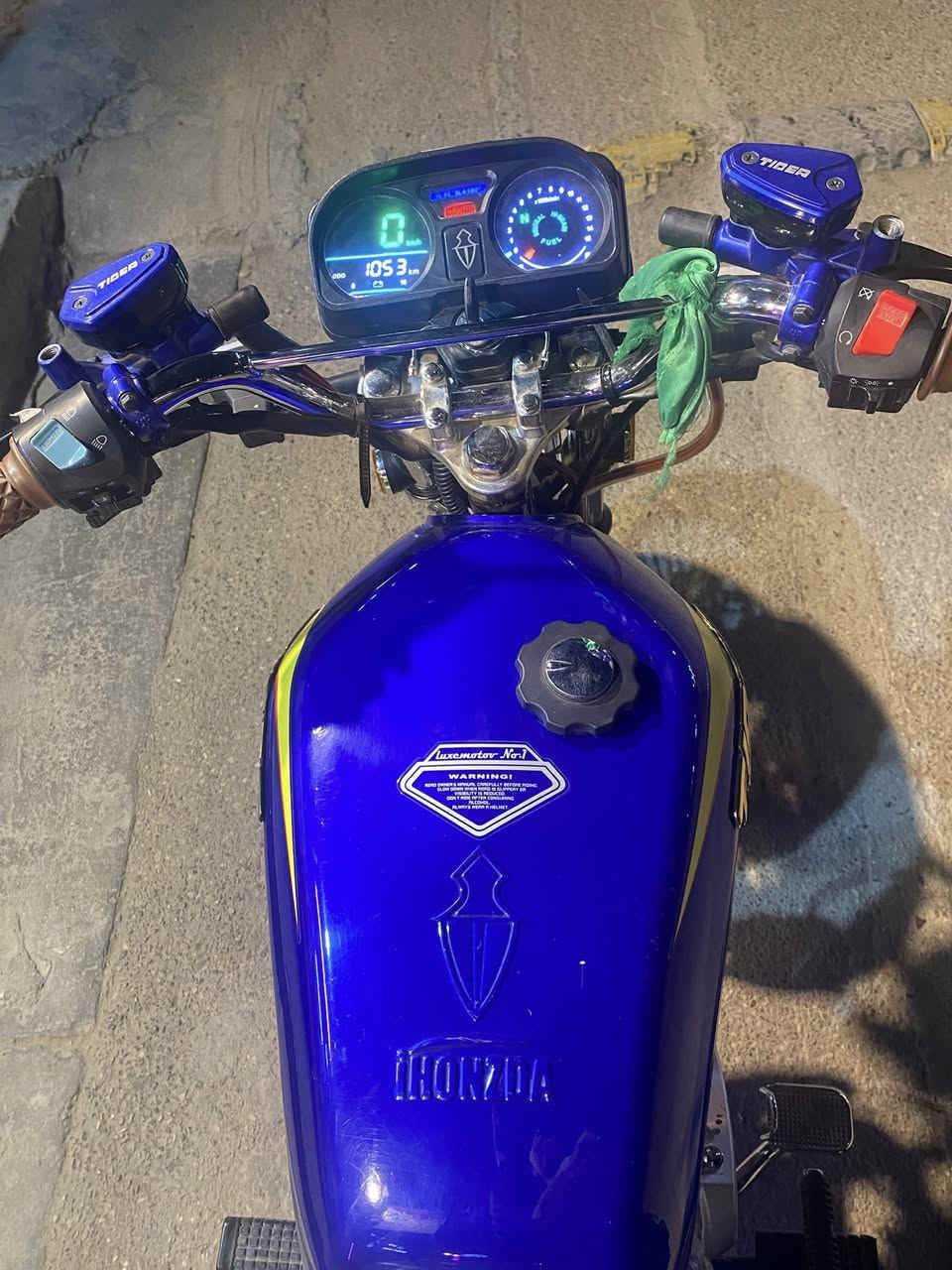 السلام عليكم دراجه تايكر iHONZDAللبيع موديل 2025 أوراق اصولي السعر٨٠٠بيهه مجال بسيط حي العامل الملحانيه


**إذا كنت صاحب هذا الإعلان وتريد حذفه لأي سبب، رجاءا أرسل رسالة إلى الدعم الفني**