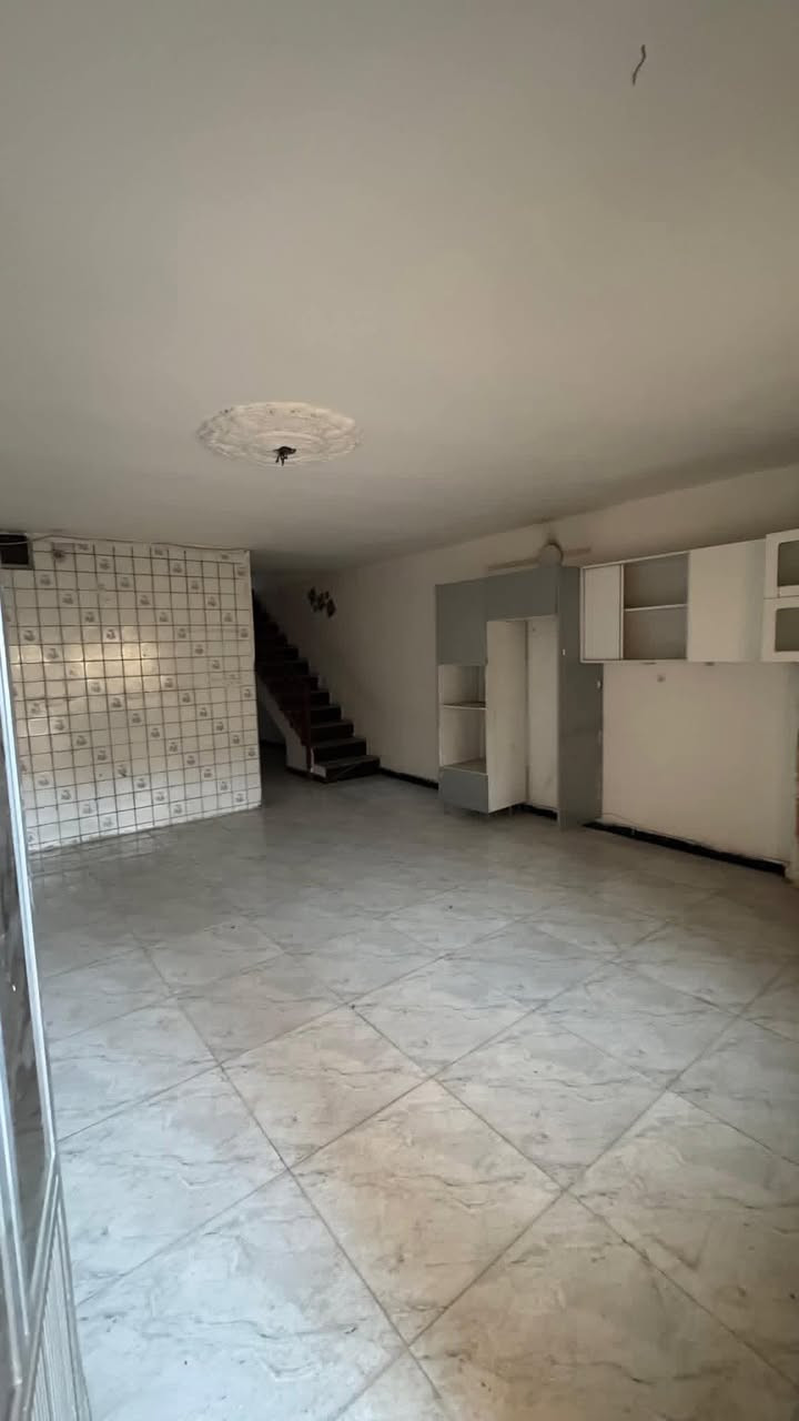 للإيجار في سيديه التصنيع 🔥🔥
مساحه 90 متر ✨
3غرف نوم ✨
ومطبخ صحيات وصاله وكراج 
بيت 🏠 نضيف 
لتفاصيل اكثر الاتصال ***********
