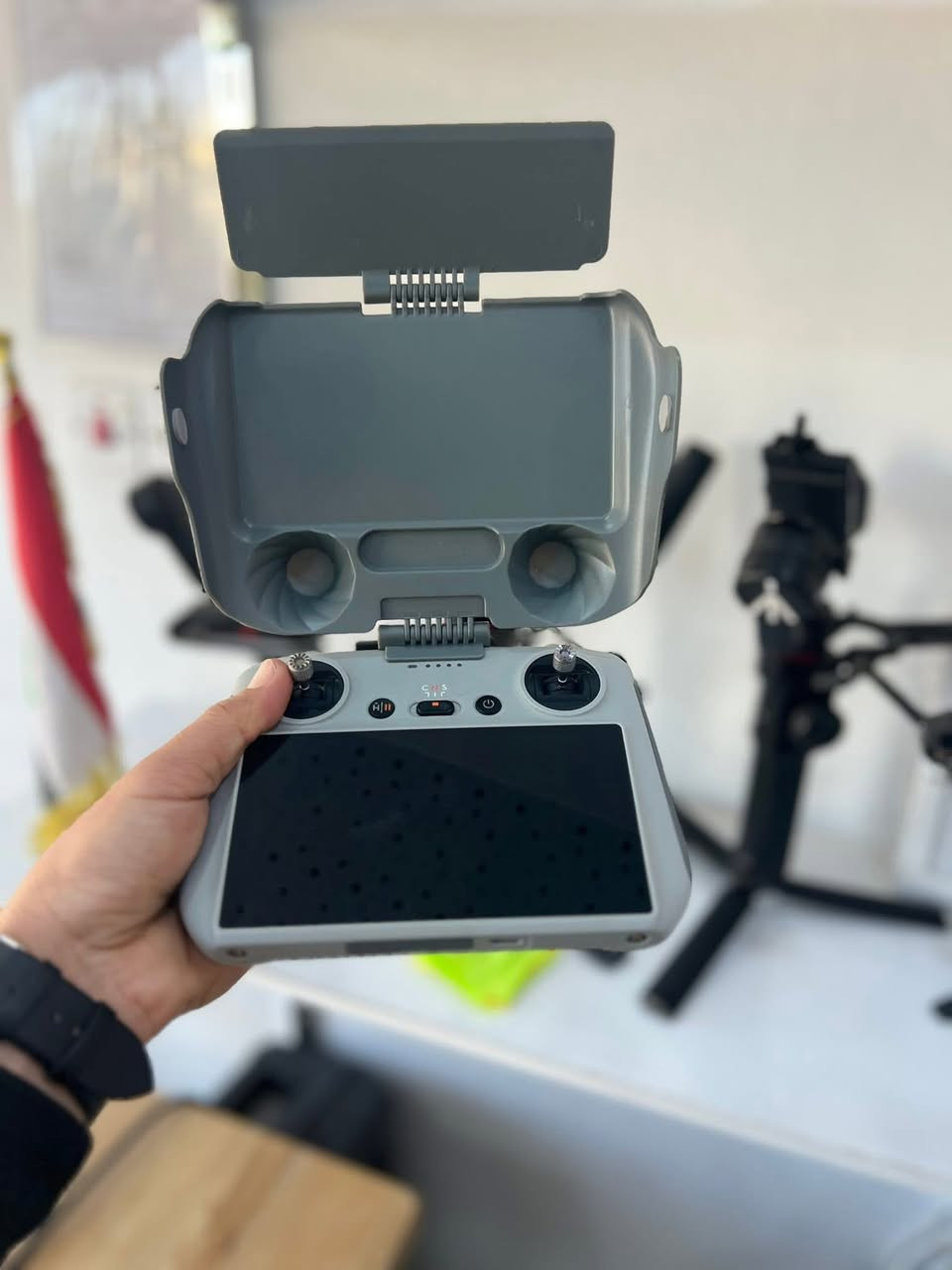 ***********
للبيع او مراوس. سعر ٧٠٠
