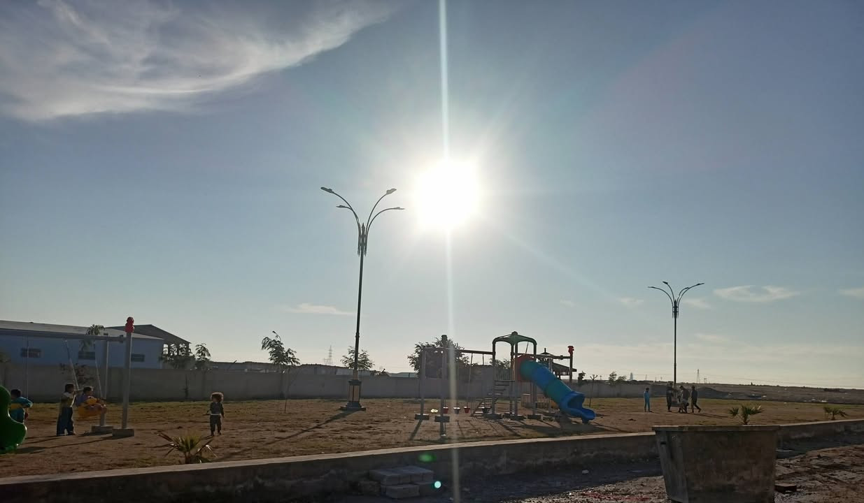 #دار_للبيع_الانواء_الجوية🏠
دار.. مساحة.200متر.2طابق
2صالة.. مطبخ..استقبال.. واجهة 
حجر..على حديقة عامة 🌲 
10×20.نزال ...
مكتب الشام للعقار
***********
***********
