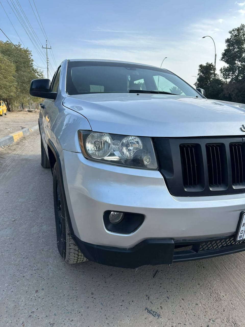 السلام عليكم جيب لاريدو مديل 2011 فت السبعينه فه خاص سياره فول 1/1كشنات تتف تبريد كشنات جلد فتح قطعتين تبريد ربع بصمات شاشه تابلت تشغيل عن بعد  وبعد بيه هواي مواصفات مكينه 6سلدر المرغوب السيارة حادث مال أمريكي  بنيد مبدل وجاملغ معدل على البارد وبيه مكانت صبغ ابيع حزام بدون داخل  رقم بغداد انكليزي بسمي السيارة جاهز من كلشي  الاستفسار *********** السعر140وبيه مجال للطيبين
