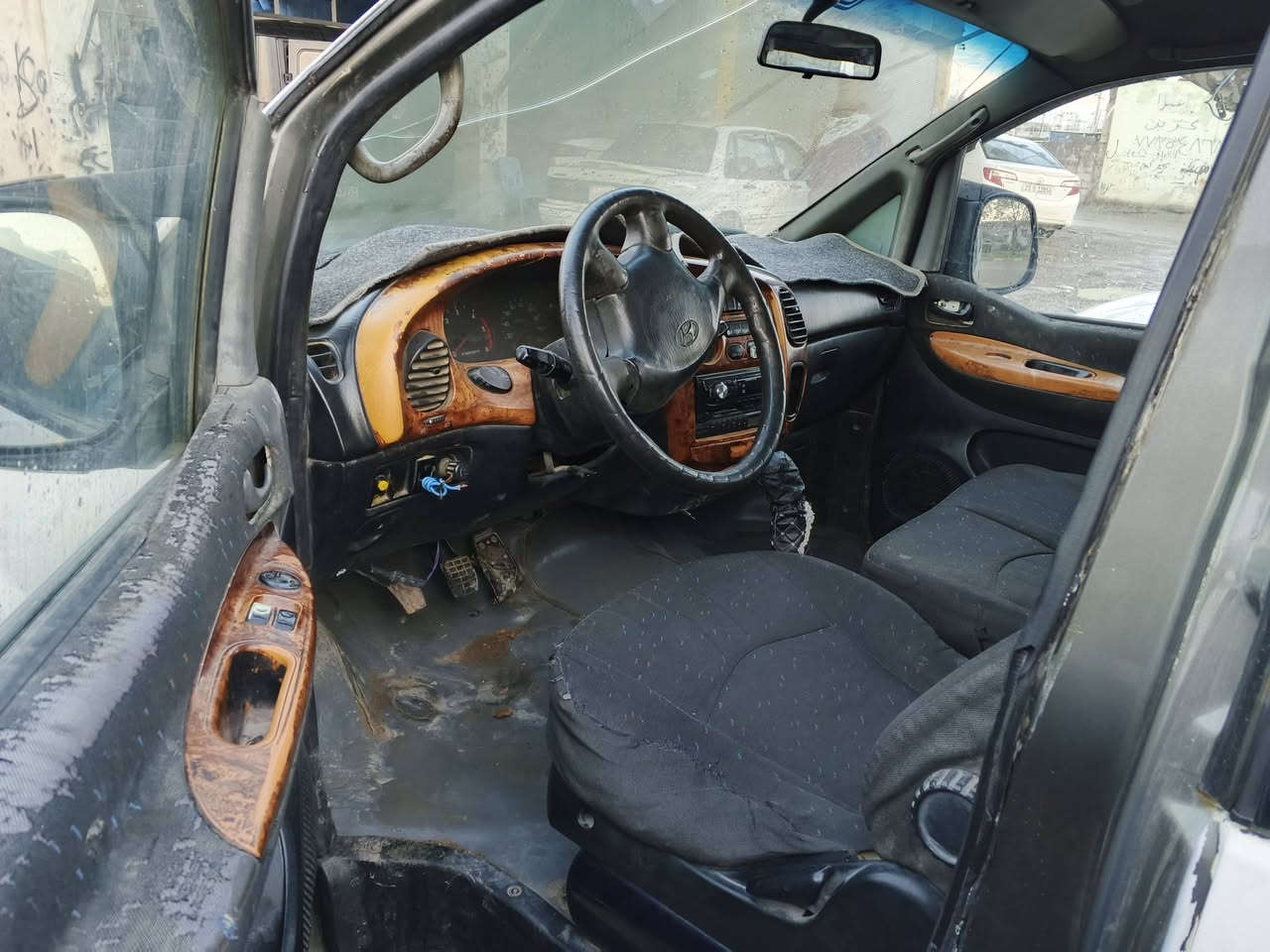 للبيع#
سيارة استاركس للبيع موديل 2000 رقم ديالى أجرة بشرط التحويل سنوية صاقطة بال 2019 السعر 42 الشاصي صفحه السكن معمر الوحة الخلفية مفقوده وبيها كتاب إبلاغ مكان السيارة جلولاء الاتصال بالرقم  ***********
