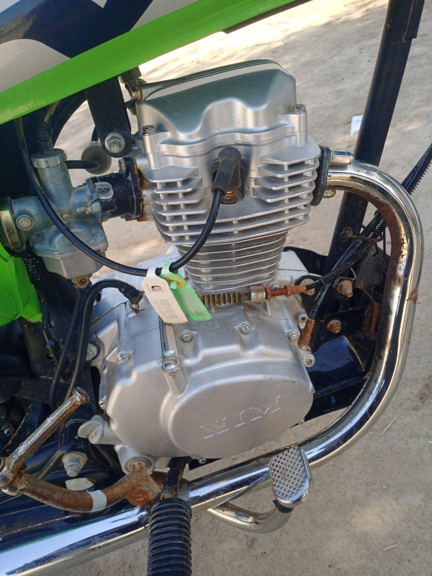 السلام عليكم
دراجة يراني للبيع. مديل 2022دراجة جاهزة من كلشي 
ترايك وين ما تريد دراجة كفالة وراق صولية
السعر 800وبية مجال قليل الشراي يجي خاص ولمو شراي لا يتعبني 👈***********مكان رفاعي
