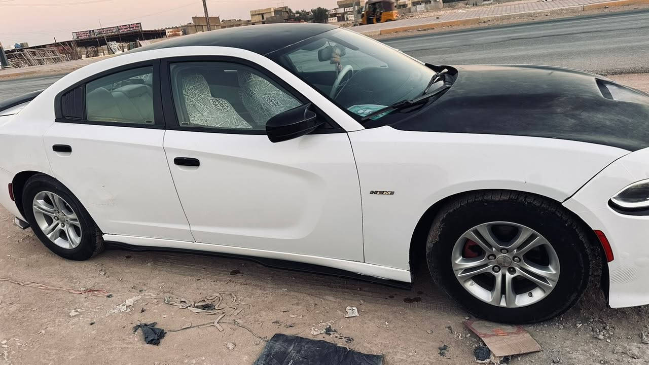 جارجر بوليسيه 2016 مكينه 5700
اللون أبيض 
سابقاً معوقين حالياً السياره حره
منضومة غاز ومنضومة زنون
سياره خير من اللّٰه مكينتها حلوه ونضيفه صدر امامي خلفي جديد مال تفصيخ
التبريد ثلج
رقمها نجف
كشنات كهرباء
السياره بيها مكانات صبغ أبيع أحزام وتكمه سعر 130 بيهه مجال رقمي ***********
