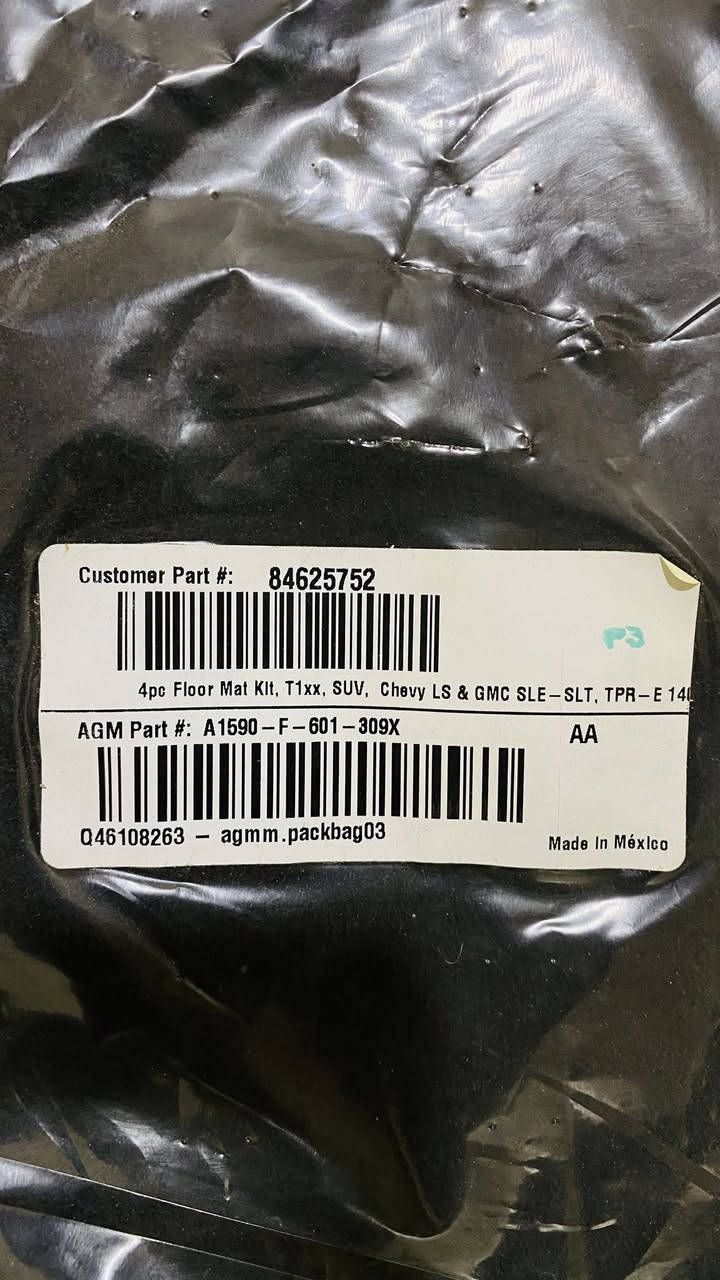 سلام عليكم
 للبيع ارضيات تاهو موديل 23 اصليات بلاديات مال سيارة بعدهن بالنايلون ما مفتوحات لون جوزي مو اسود ***********
