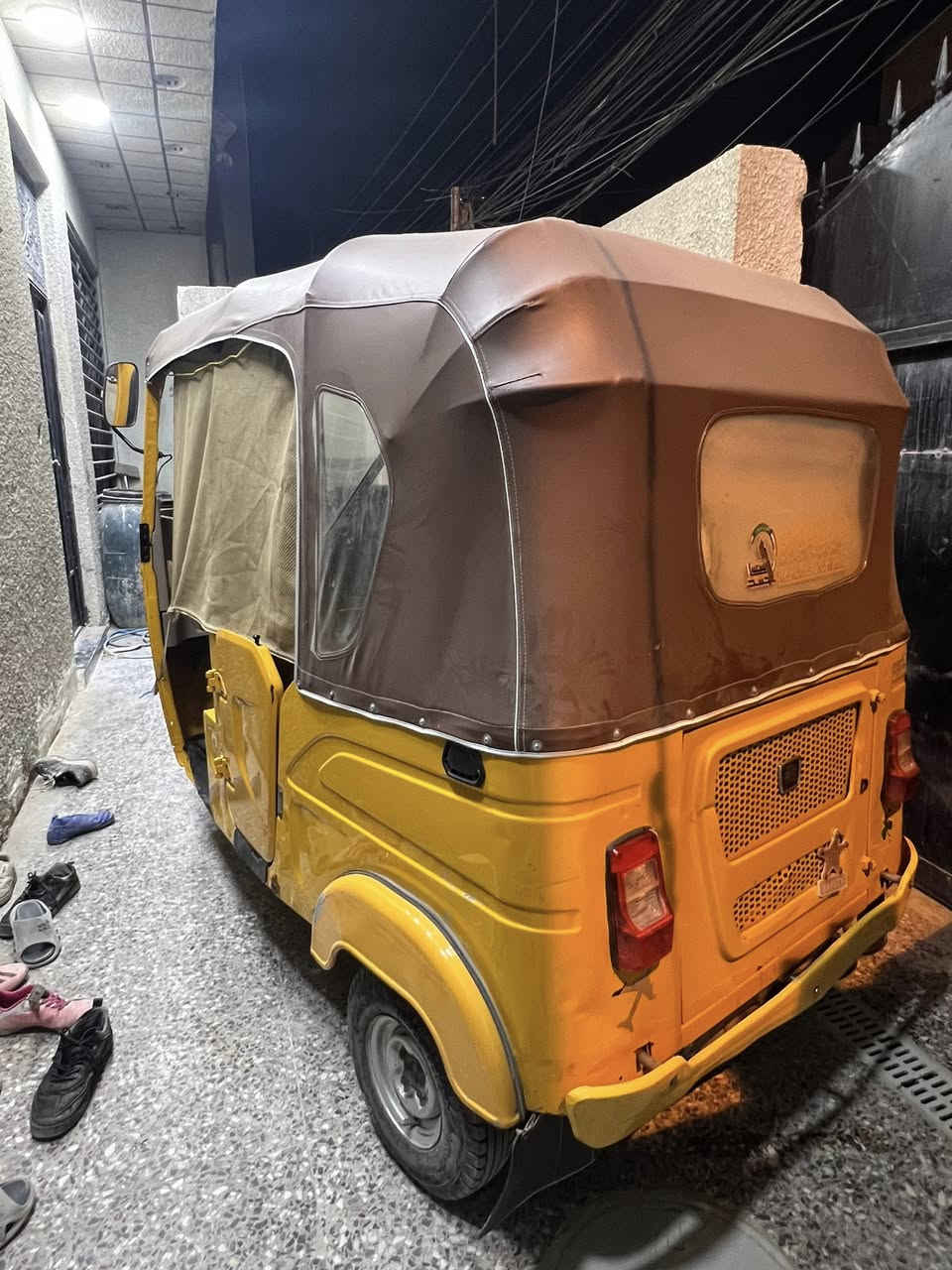 السلام عليكم تكتك موديل 21 أوراق المصطفى 7ورقات اصليه مابيها قطره صبغ تكتك كلها بلاد الدوس بلاديه بيها شويه تخطخات موضح بل فديو تكتك على وضع الشركه مكينه خير مہَטּ الله تخم تاير جديد كهربائيات كلها شغاله السعر 6و600وبيها مجال مكاني بغداد الامين الثانيه الهاتف :***********
