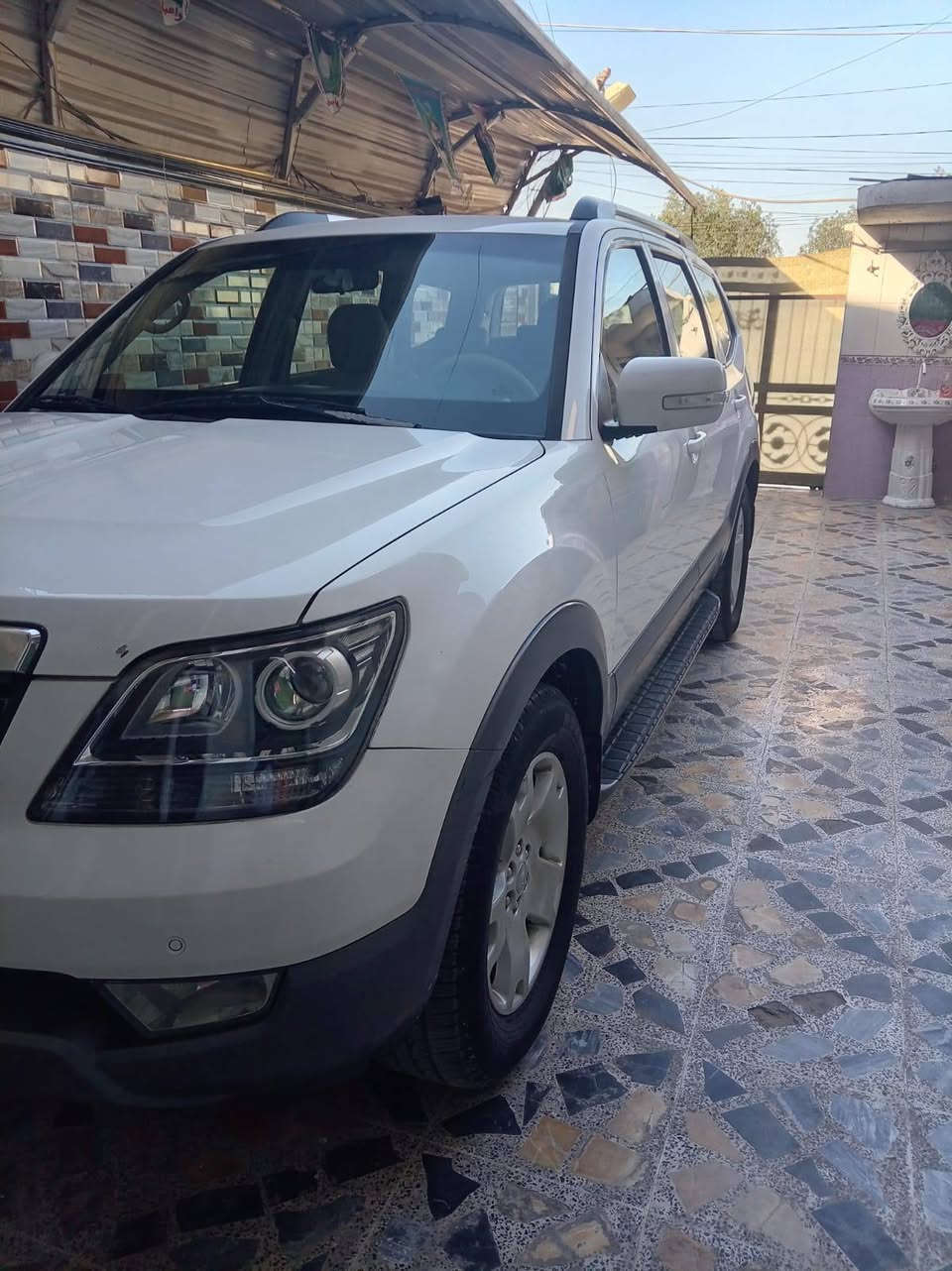 سلام عليكم
مهافي موديل 2015 
سياره نص فول مقفوله كفاله عامه
سبير ما نازل 
ماشيه 72٫400
بغداد بلديات
***********
