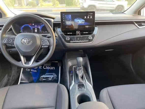 كورلا للبيع 2024  وارد امريكي رقم ديالى ضرر بسيط  بونيد ***********
