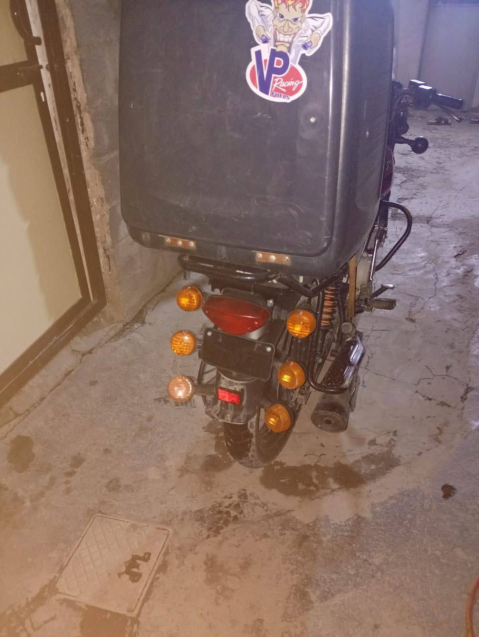 بوكسر مديل 21
اوراق ضايعه اكلفلك من السرقه 
كهربائيات كلها شغاله نگر. سلف 
البلديات السعر مليون وبيها مجال قليل 
***********
