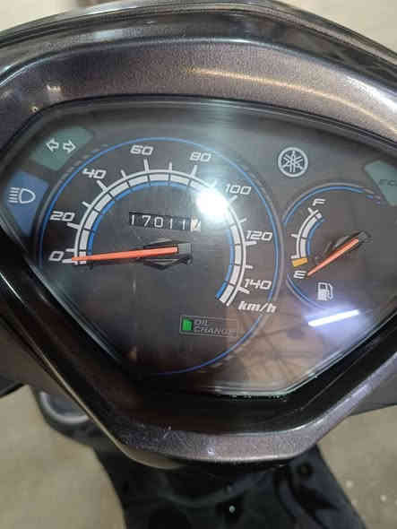 اكزز Zمكفوله من كلشي للبيع السعر مليون 100 مكان بغداد الحريه ***********
