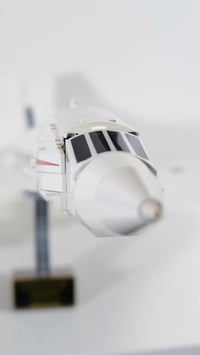 نموذج طبق الأصل مفصل لطائرة الركاب التجارية الأسرع من الصوت الأكثر شهر...