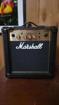 امبليفاير مارشال • ٢٥ واط • AUX