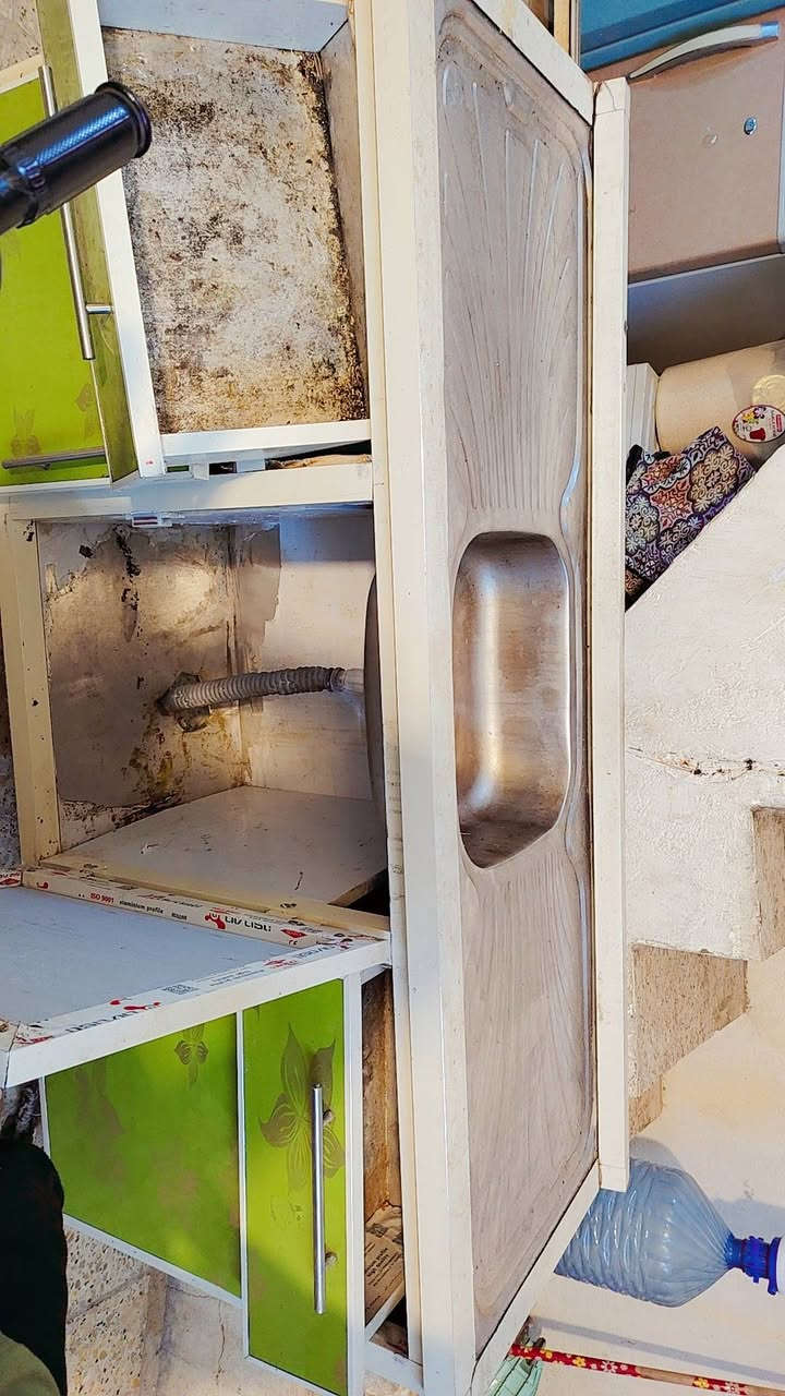 كاونتر بس سنكي نظيف بيه بس السكه مال الحراره فالته السعر 80
***********
