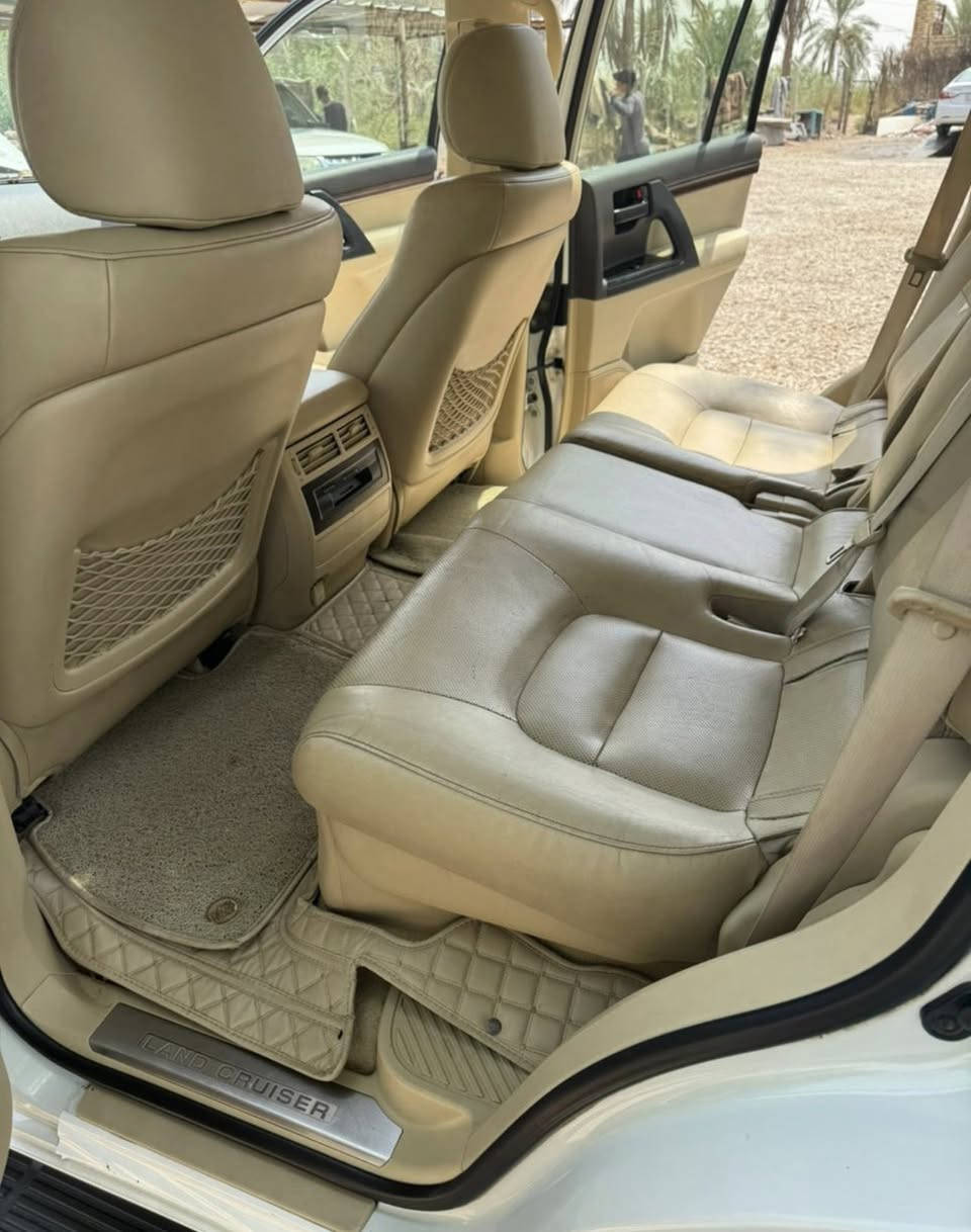 لاندكروزر للبيع
📌 موديل: 2016
🎨 السيارة مكفولة من الصبغ
🛣 الممشى: 118,000 كم
🌍 بريم – كلشي بلادي بيها
❄️ بيه بارد بالجنطة الخلفية
🪪 رقم بغداد – بسمي
💵 السعر: 46,500$
🔹 بيه مجال بسيط
📍 مكان السيارة: النجف

📞 للاستفسار: ***********
السيارة نظيفة وجاهزة للفحص، الاتصال للجادين فقط.
