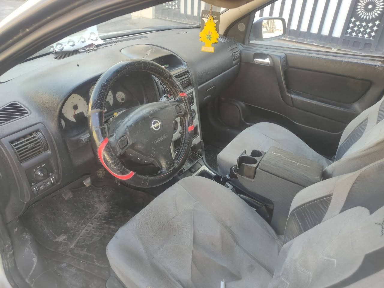 اوبل استرا موديل1999حجم 16 گيرعادی 
سنويه ساقط 2020
گيرمحرك تاخم صدر كله بشرط سياره جاهز بدون نواقص
سياره بدون ضربه جاهز ماناقص برغي
شرط تحويل وغرامه والكص 
حتى رصعه مابي كهرباي تتفيه كله جاهز
 خابر تدلل
مكان سياره كركوك 
***********_***********
