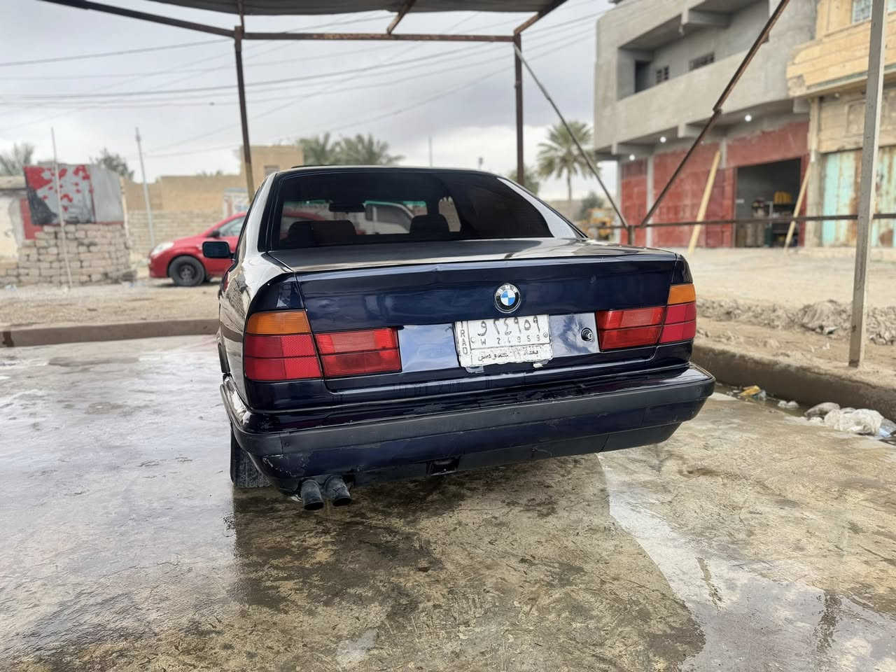 بيم 525
محرك كبس مسكر شرط لاصرف ولا بخار
كير شرط اوتو
كهربائيات كلها شغاله
فتحه بل سقف
جام كهرباء اربع 
بجم عريض 
ويل خليه وتخم تاير جيتي الاصلي 
مصبوغه الجماليه 
تريها ٢٠٠ شرط 
رقم بغداد 
***********  مكاني بيجي
