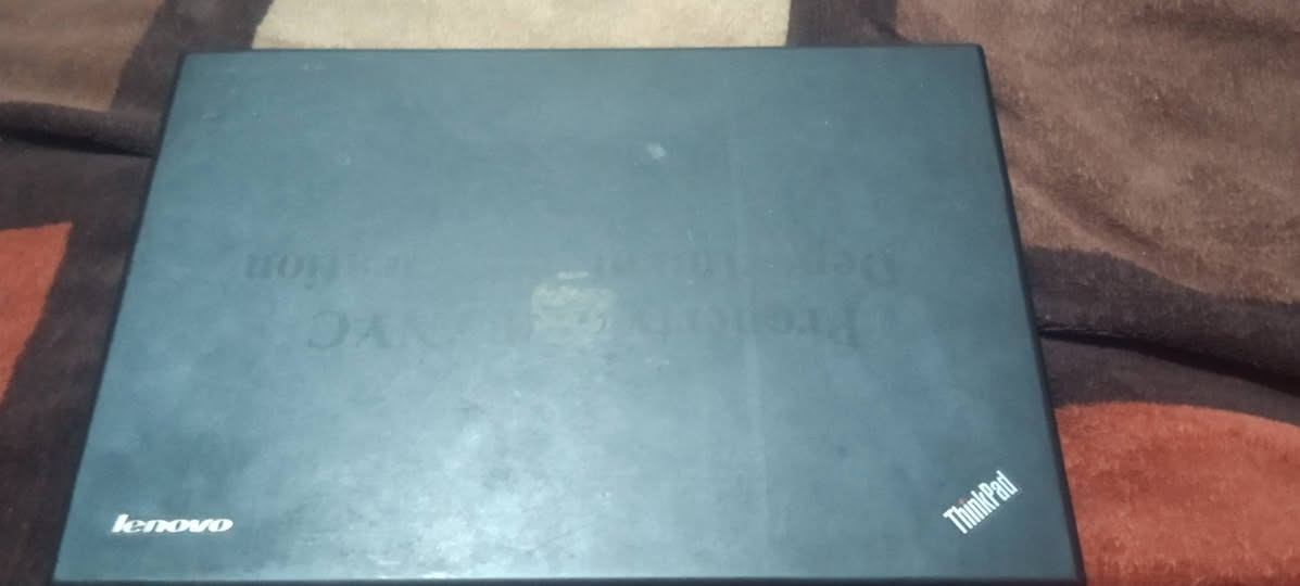 🔥 فرصة / للبيع السريع 🔥
💻 Lenovo ThinkPad L420 – عملي وقوي
✅ Core i5
✅ رام 4GB
✅ هارد 300GB
✅ شاشة 14 إنج
✅ نظيف 80٪ ويشتغل بدون أي مشاكل
✅ يجي ويا شاحنات 2 وماوس كيمنك
📌 مناسب للدراسة، الأوفيس، النت، برامج التصميم الخفيفة، وألعاب المتوسطه 
📌 جهاز عملي ومتين (ThinkPad معروف بالتحمّل)
📍 المكان: بغداد
💰 السعر: 165,000 دينار فقط (نهائي / بيع سريع)
📞 للتواصل: خاص / واتساب ***********
⏰ الجاد فقط
