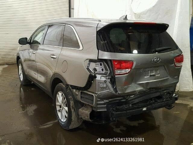 سورنتو موديل 2016
وارد امريكي حادثها قبق جنطه فقط 
سياره جاهزه مكينه وكير وحداديه 
وتبريد رقم بابل الدولي سنويه جديده 
مكينه 2400
السعر 150
مكاني ديوانية
***********
