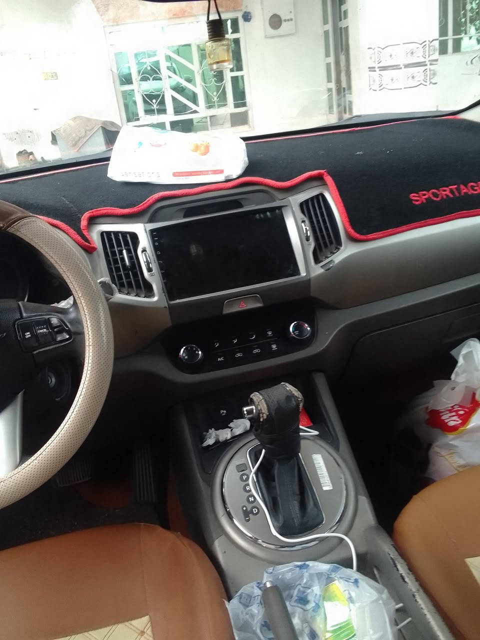 كيه سبورتج 2015كفاله عامه من صبغ وتبديل تبريدمكينه كيرحداديه بيهارصعه باب السايق مامعدله مكينه2000 مامفتوحه ستخدام بيت بسمي رقم بغداد سنويه جددسعر155وبيها مجال مكان السياره بابل جبله*********** ***********
