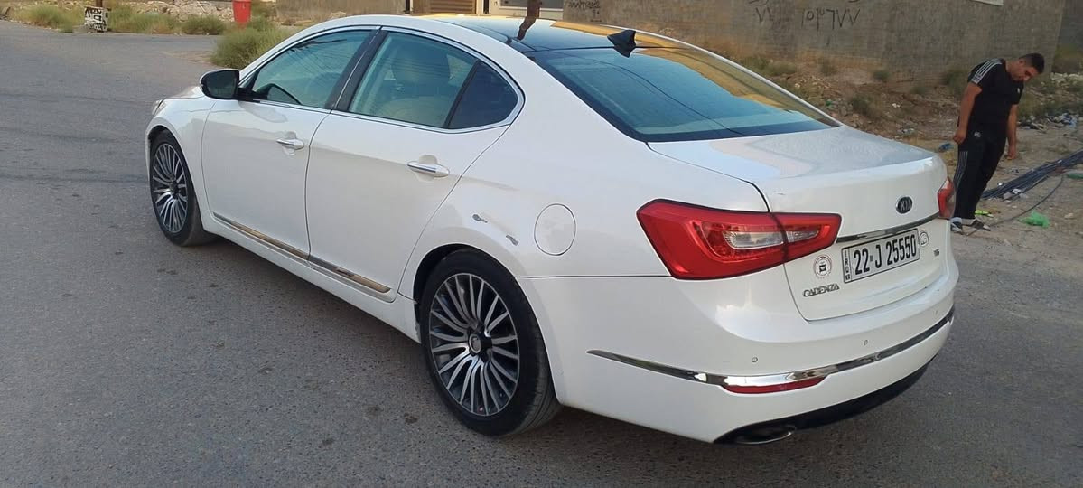 السلام عليكم اخوان للبيع كيا كادنزا خليجي موديل ٢٠١٤ رقم أربيل دولي سنويه وهزه جديده فول مواصفات VIP محرك ٦ سلندر صبغ اقل الحزام ابيع حزام السعر ١٠٥ ورقه مكاني بغداد الدوره للاتصال ***********
