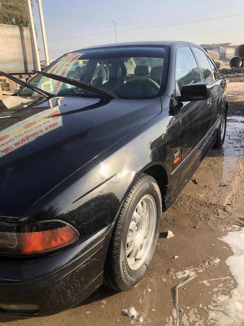 السلام عليكم
صقر موديل 2000 حجم 528i كير او اوتوماتيك فول كهربائيات السياره حيل نظيفه السياره سنويه باسم ابو السياره 
سعرها 95 وبيها مجال حك الجيه
رقم ابو السياره ***********
(مُكلف بالنشر)
