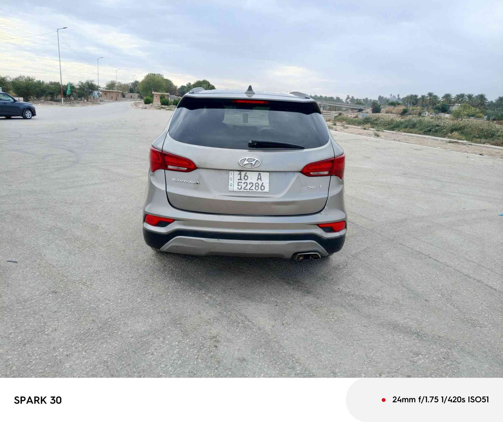 من رخصة مدير الكروب
سنتافي موديل 17 وارد أمريكي 4 سلندر. 2400
تبريد قطعتين 
كشن كهربائي 
تدفئه كشن 
السعر 145. وبيهه مجال 
الرقم الجديد الدولي 
المكان بابل المسيب سدة الهنديه 
***********
***********
