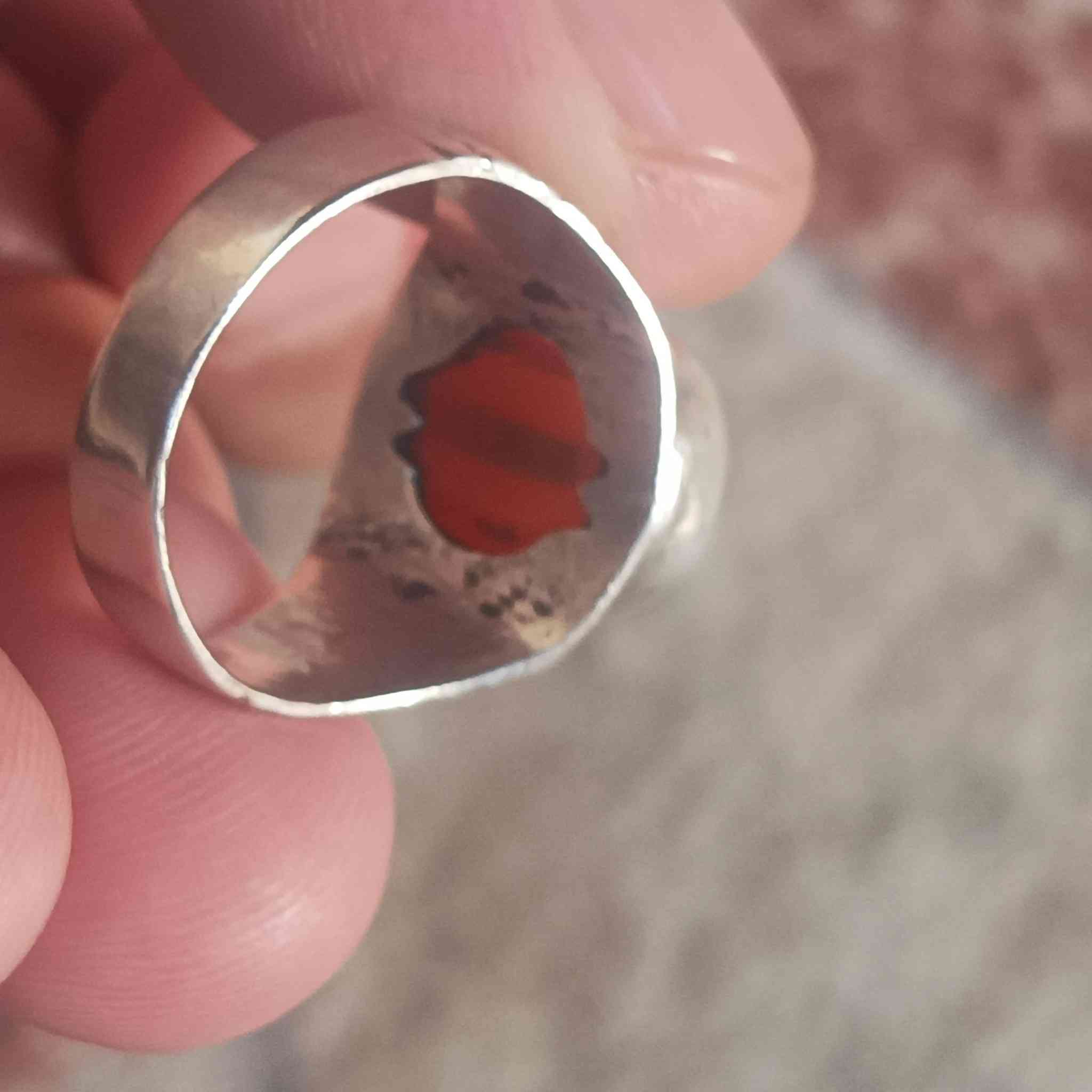 خاتم عقيق يماني قديم جدا خاتم خنصر حجره مشكوله عباسيه قديمه خط كوفي قديم خط شفره كوفي للبيع السعر 100 الف فقط للعارفين بل كوفي


**إذا كنت صاحب هذا الإعلان وتريد حذفه لأي سبب، رجاءا أرسل رسالة إلى الدعم الفني**