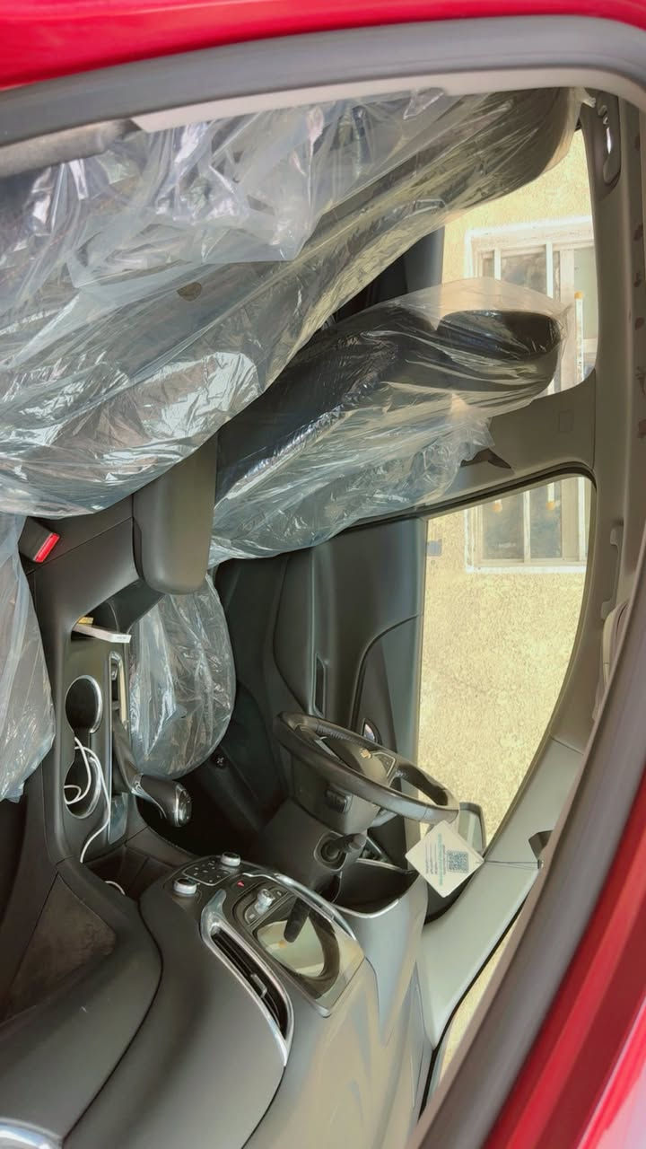 السلام عليكم  سياره  شوفر كونكس موديل 2018 بيهه صبغ  جاملق امامي فقط سياره فول مواصفات بريمر بنرامه ومعروفه المواصفات الفرل نوع البريمرمحرك كير حداديه تايرات كله تمام صاحبه بغداد رقم شمالي  بيع او مراوس حسب القناعه السعر 150 مكاني البلديات شارع المصرف رقمي***********
