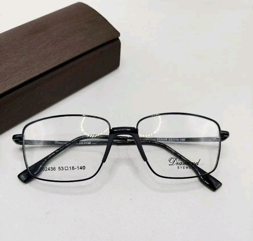 اطار رجالي معدن (مخدة ثابتة)
أناقة فاخرة ✨
 احجام مميزة ✨
جودة عالية ✨  
عدسات حماية من أشعة الموبايل 
عدسات حماية من أشعة الشمس 
عدسات سياقة ليلية
للطلب والاستفسار ارسل الفحص الطبي
للتوصل ماسنجر
 واتساب /***********
