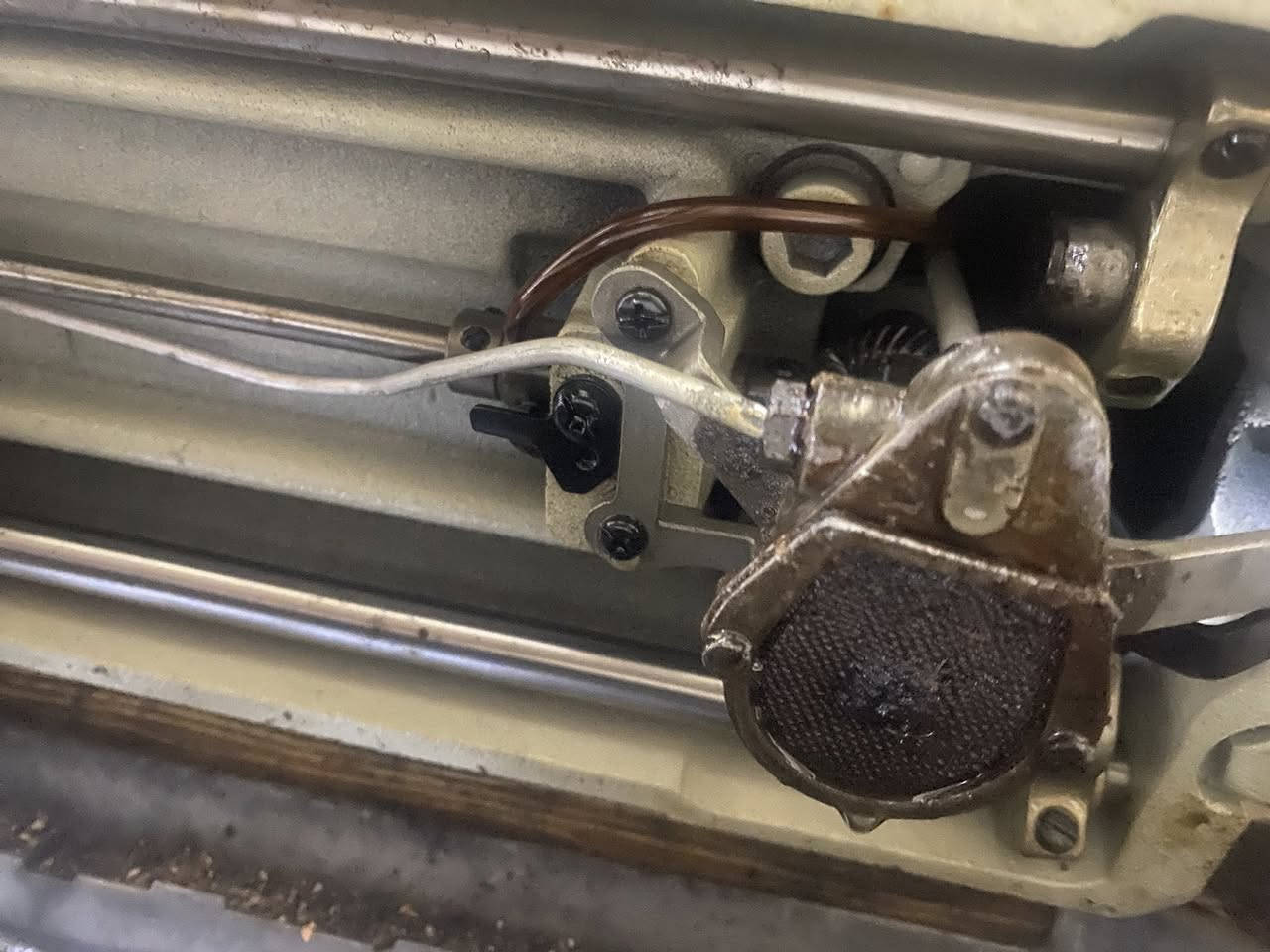 السلام عليكم  خوانه وخواتنه الاعزاء يوجد لدينا مكينه مستعمله استعمال بسيط لمعرفة السعر مراسلة الصفحه او الاتصال على هذا الرقم *********** ييوجد واتساب أو اتصال@إشارةا
