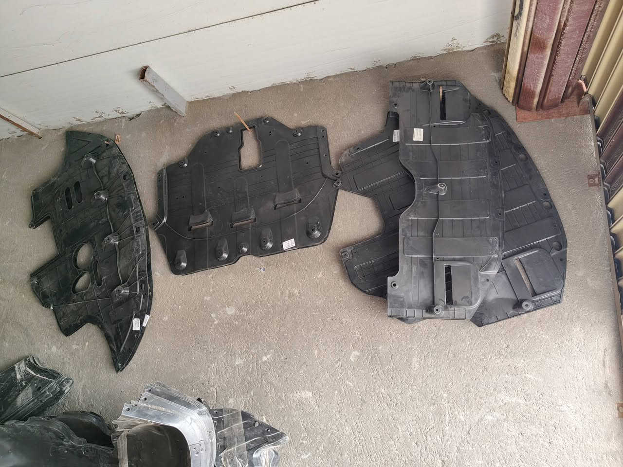 يالله السلام عليكم يوجد الدينه طفرفاز الكافت السياراة الكوري
ودروعه امامي 
*********** وتساب
ابوبارق
