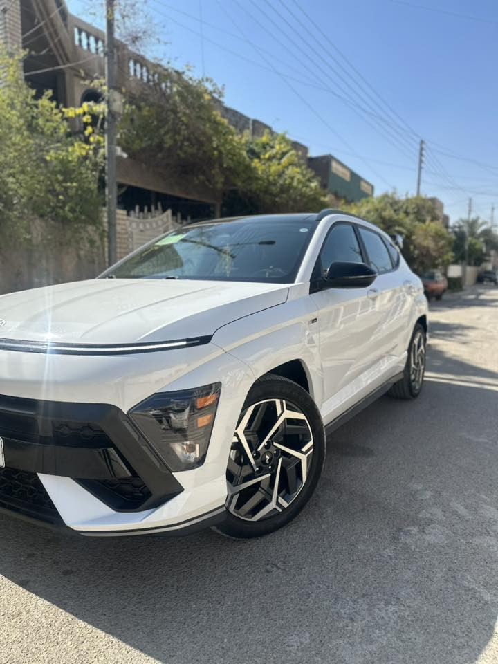 كونا موديل 2024 N LINE فول رياضي
فول فول مواصفات سلايد فتحة 

          حجم المكينه : 1600 تيربو كيره يجي 8￼النمر 
￼ 
المسافه المقطوعه : 38الف ميل 
                    لون سيارة أبيض ￼
 كلين من كلشي مكفوله كفاله عامه￼
مواصفاتها 
1. شاشه
2. كامرا 
3. ويل كب 
4. رادار امامي 
5. رادارات جانبيه
6. ويل كب  20
7. هيترات بالكشنات 
8. لايتات زنون عالي ناصي
9. لد امامي 
10. بكلايت لد 
11. اوتو ستوب 
12.فتحه
13.بصمه 
14.تشغيل عن بعد
15. حساسات خلفيه
16. هندبريك بصمه
17. اوتو هولد
18.فور ويل 
19.بصمه ابواب
20.كشنا جلد حمرا واسودّ 
اي شي عندك الواتساب موجود اتصل عليه ***********
مكان السياره بغداد
