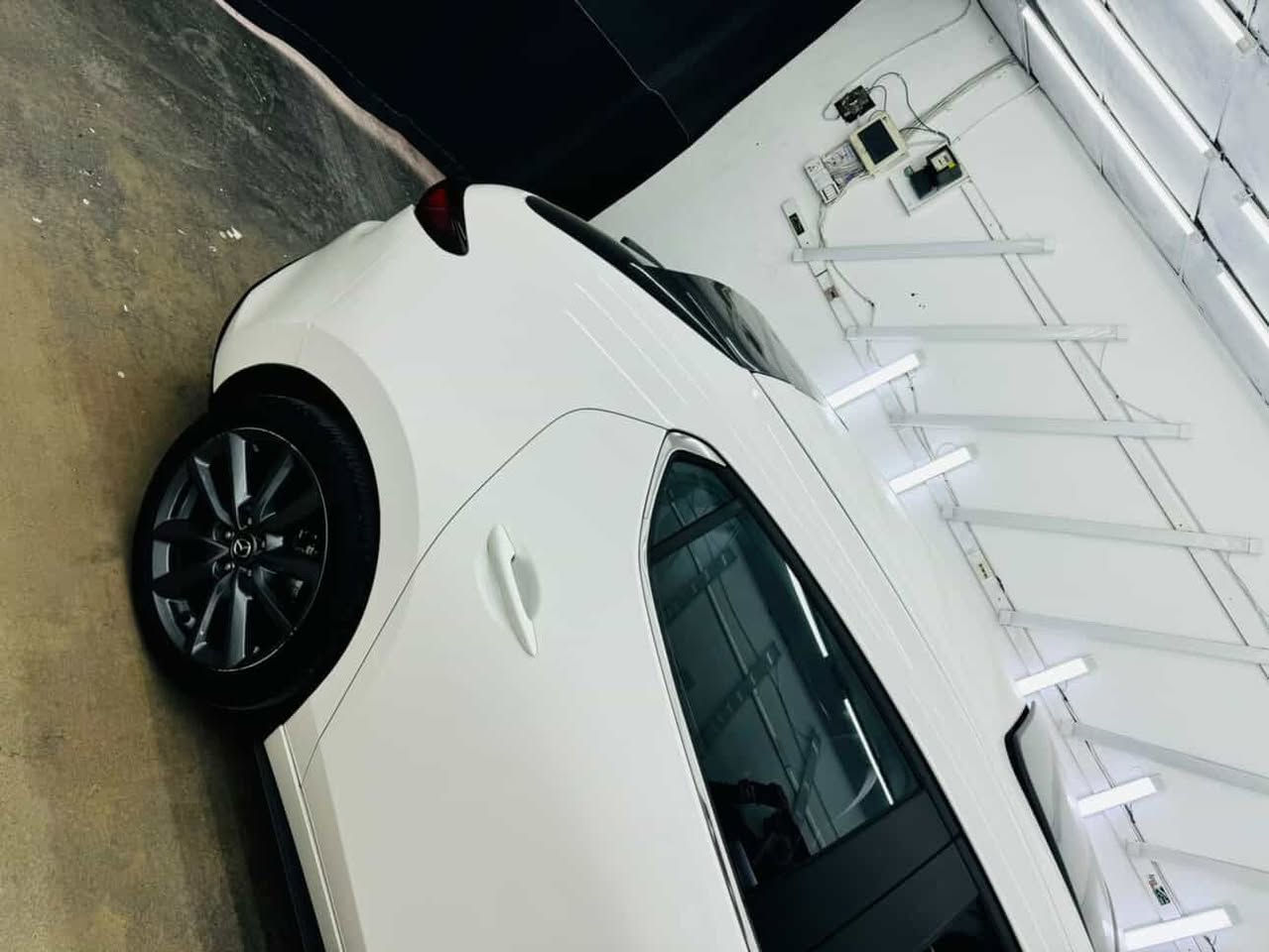 (السلام عليكم ورحمة الله وبركاته )
مازدا 3هاج باك امريكي موديل 24 ضرر ربع بونيد بدون دواخل وايرباك 
ماشيه 7الالف فقط كاتى مامرقمه 

المواصفات🧿 
فتحه سقف✅ 
بصمه ابواب ✅
بصمه تشغيل✅ 
لايتات زنون كامل ✅
كوشنات جلد✅ 
كشنات كهرباء🔌 
كشنات تدفئه 🔥
سكان تدفئه ☢
كشنات خزن ميموري 📟
سستم صوت BOSS🔊
ماوس تحكم✅ 
وضعيه كير سبورت 3✅
رادار أمامي وجانبي ⚠️
مكينه 2500 مرغوب بدون توربو ✅
كير 🏧
وبدون دبل اكسل4×4  
مكان سياره سليمانى او بغداد 
سعر 155مجال 💸
***********+ واتساب
