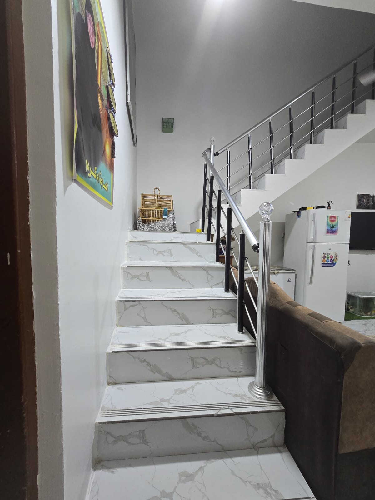 عيني بيت للبيع مساحه 105طابق واحد طارمه +حمام خارجي +استقبال +مطبخ+صاله+منور حمام+غرفه نوم  البيت بناء 2020 موقع البيت ناصريه شارع السفينه  شارع قبل المكصب  عرض الشارع 12 متر سعر البيت 125💰 وقابل للتفاوض ***********☎️***********☎️
