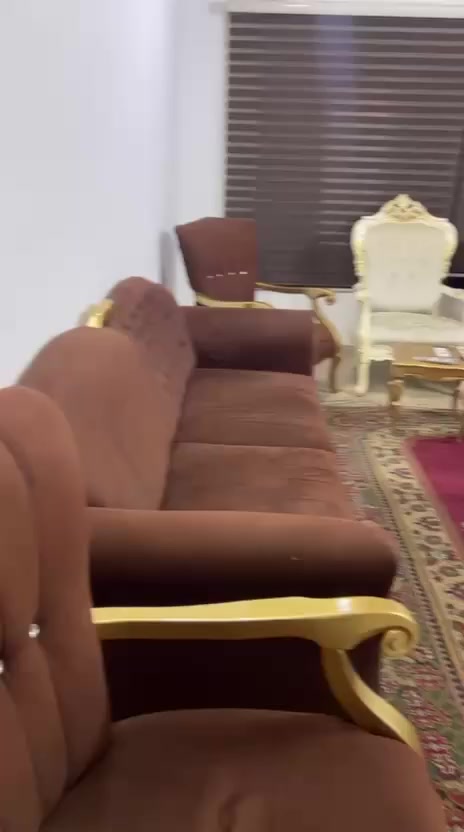 للايجار تجاري
دار مؤثث مساحه 300 متر سايدين حي النور قرب المشاتل..7غرفه ..هول.. مطبخ صحيات طابق الاول والطابق الثاني حدبقه كراج اثاث مكتبيه سبلتات كامرات شاشات... للاستفسار الاتصال 

***********......***********
