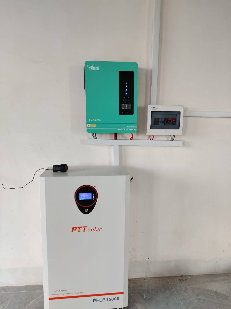 اسلام عليكم
يتوفر كافه متطلبات الطاقه الشمسيه
من البطاريات السائل وايضا بطاريات اليثيوم
مع انفريتر كافه الاحجام
الواح لونجي 615 و 620 و650 حجم كبير
مع كادر تنصيب منزلي زراعي كافه المحافظات
مع كافه الضمانات
رقم المهندس المختص ***********
أو تواصل وتلل
