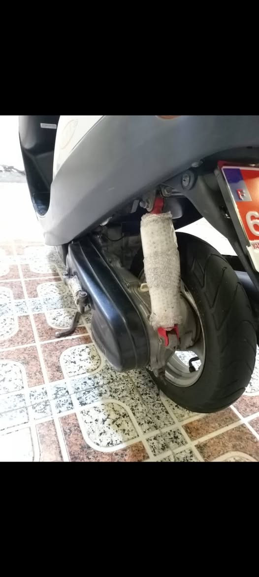 السلام عليكم ...💁
.دراجه .. نوع بطه . للبيع او مراوس حسب القناعه 🛵

.موديل 2003

. لون .. رصاصي ..

. دراجه سرعته شرط (60)

. طالعه من المعرض 2025/12/1

. ملاحضه: السوبايه الخلفيه موجوده ➡

. دراجه كامله .. مابيه نواقص عوزه بس سايق

. كهربأيات كله شغاله .. اشاير . لايت . بكلايت . سلف 

. دراجه نشطه . شلعه ومعدل . تاخذه مذب عليه ربع

. المكينه .. ما مفتوحه كفاله 🪬

. مابيه لا صوت اكسل ولا صوت روله خرسه

. دراجه شرط نكره سلف وهندر واحد فول 

. الدراجه اكفله الك كله وعشرط الفحص مال جناي

.السعر .. بل خاص . او مراوس حسب القناعه

.للستفسار .. ادخل خاص .او. *********** 📞

.مكاني .. اطويريج..

 ملاحضه: ولي ما يعجبه لا يعلق ولا يضل يحجي الشراي احطه على راسي 👍
