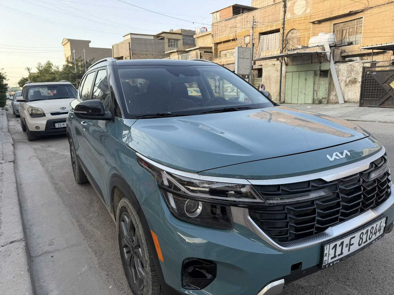 السلام عليكم كيا سيلتوز دخول جديد موديل ٢٠٢٤
حادثه تبديل بنيد فقط وبارد بالجاملغات الاماميه سياره ماشيه ١٢ الف فقط لونين فول ماعدا الفتحه 
مكانه بغداد السعر ١٧٨ ورقه
***********
