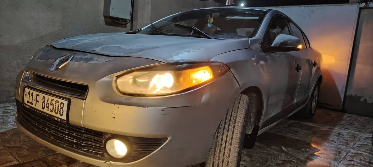 السلام عليكم
فلونس موديل 2013 للبيع فقط رقم بغداد انكليزي بأسمي والتحويل ثاني يوم
محرك 1600 نظيف
كير at  نظيف
مسويلها ادامه قايش جديد تخم نوزل +تخم بلكات جدد فلتر جديد
صدر نص عمر
السياره بلاديه بدون صبغ بيها طخه بالجاملغ جهه السائق واتبدل قطعتين جاملغ وبنيد بلاديات
غرفتها على وضع الشركة جديده ومفروشه جلد ارضيه وصندوك
ويل كب 
سنويه لغايه 2030 وهزتها جديده يعني تحويل مباشر بدون هزه
السعر 54 وبيها مجال للشراي
مكانها بغداد ابي غريب
***********
