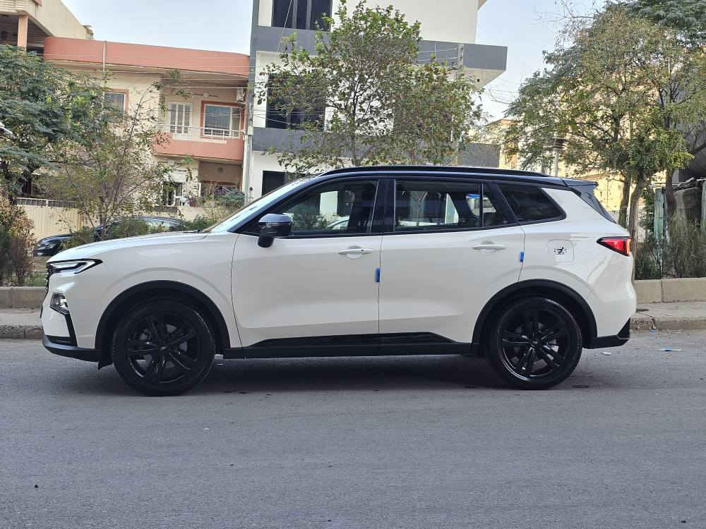 Ford Territory 2025
فورد تيريتوری  ٢٠٢٥

مواصفات Dark Edition اعلي فئة مواصفات 
وكالة خليجية
فول فول مواسفات

کلین تایتڵ بدون سبوخ بدون بارد بدون شغط.
مكينة ٤سلندر+توربو حجم ١.٨لتر
ماشية 22,000كم فقط.

السيارة بعدها علي وضع الوكالة
و باقية بالضمان دهن و فلتر مجاني من الشركة
السيارة كلش حلوة و نظيفة

السيارة رقم اربيل الدولي سنوية جديدة و بأسمنا
مكفولة من كير و محرك و كهربائيات

و ب سعر(287 $) ورقة و بيها مجال

مكان السيارة
(سلیمانیە)
*********** السليمانية, العراق
