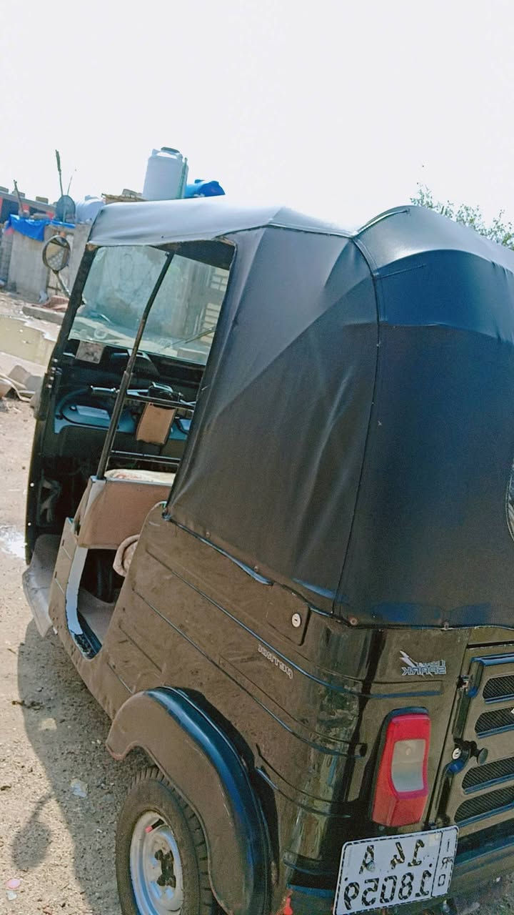 تكتك للبيع مديل 20كفاله من الضربه ولصبغ ولمعجون رقم وسنويه ***********مكاني البصره
