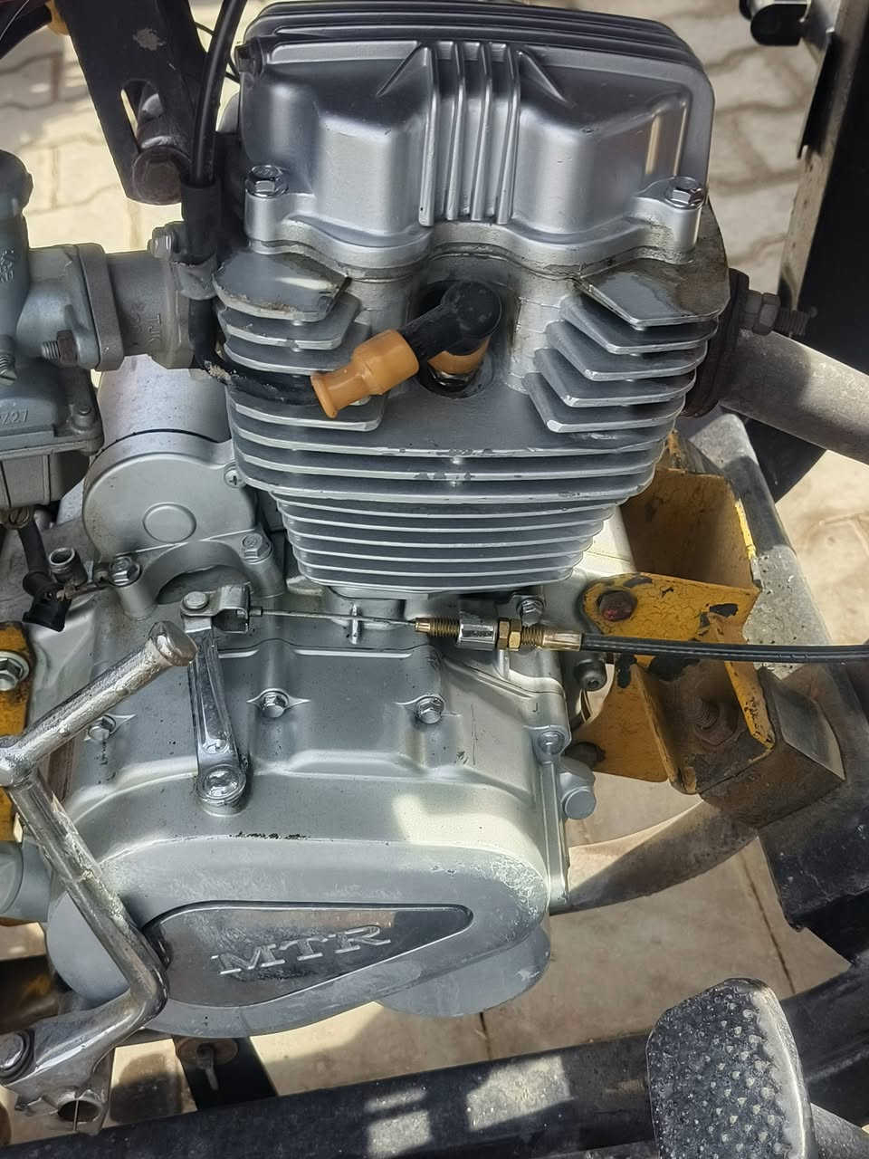 سلام عليكم ستوته امتير البيع مديل 2011بيه لحيم بركبه فقط مكينه مفتوحه مره وحده جاهزه الستوته نكره سلف كهربائيات كله شغاله ملاحضه تايرات الوره مو وياه موليه تايرات باله بيه مكاني نجف بجريويه قرب مركز شرطه ***********
