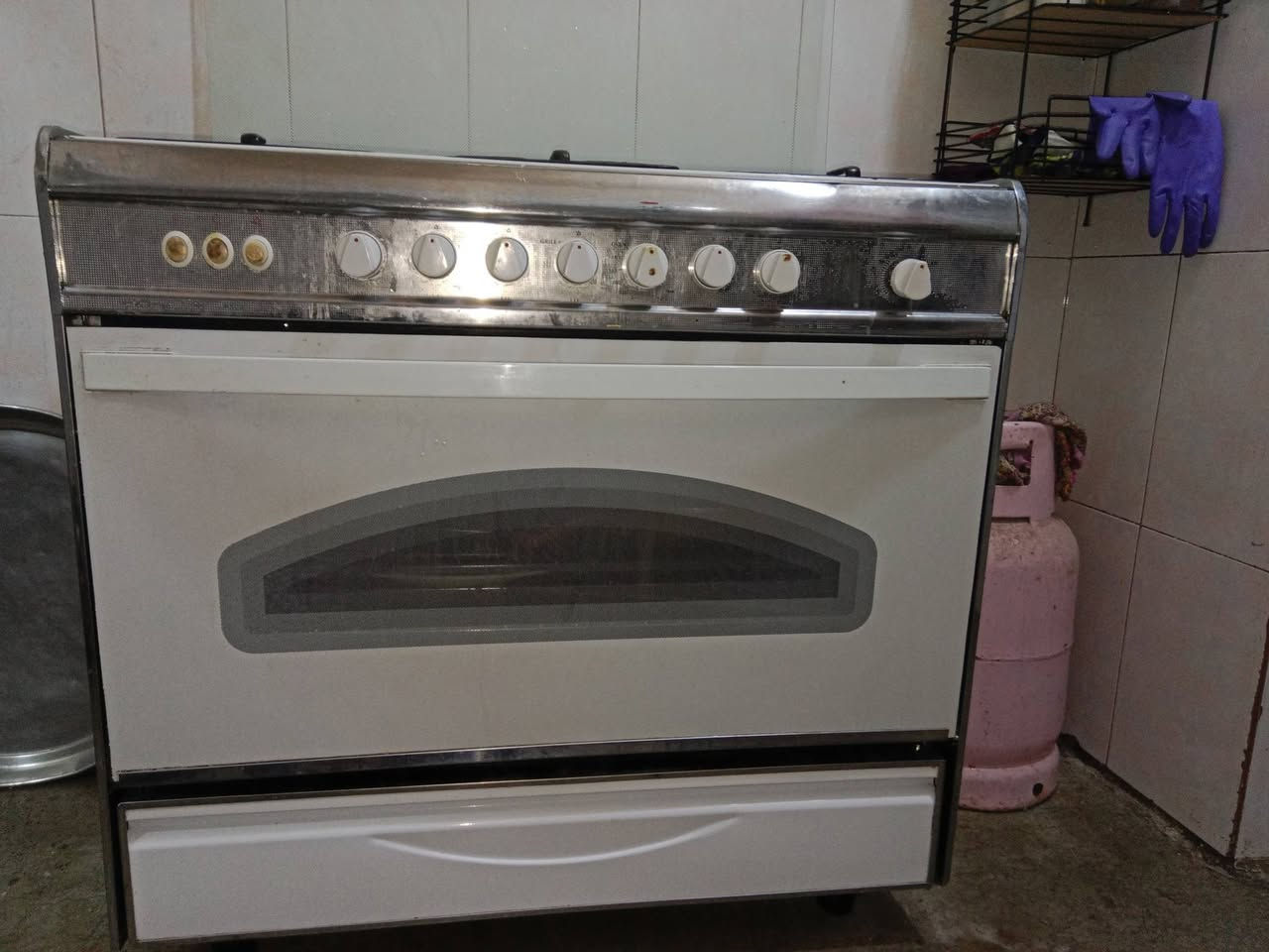 غراض منزل للبيع كلش نضاف  الفلوجه حي نزال *********** رقم الهاتف
